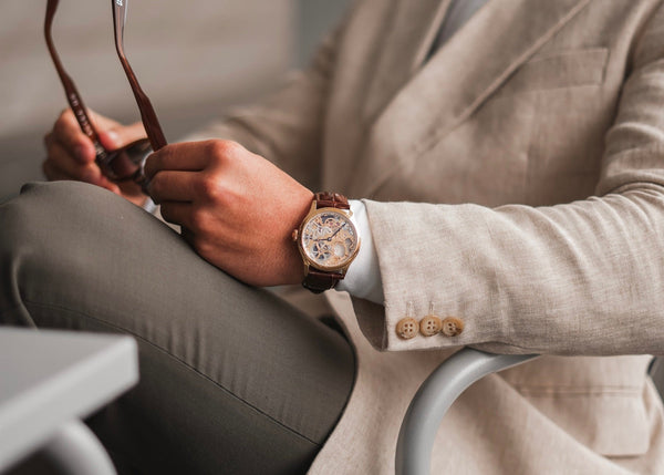 Essential Guide to Choosing the Perfect Watch to Match Your Suit. 