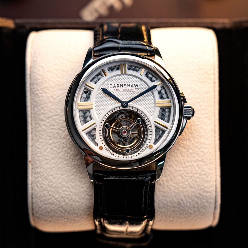 Universal Genève Golden Shadow for Rs.267,254 for sale from a Private  Seller on Chrono24