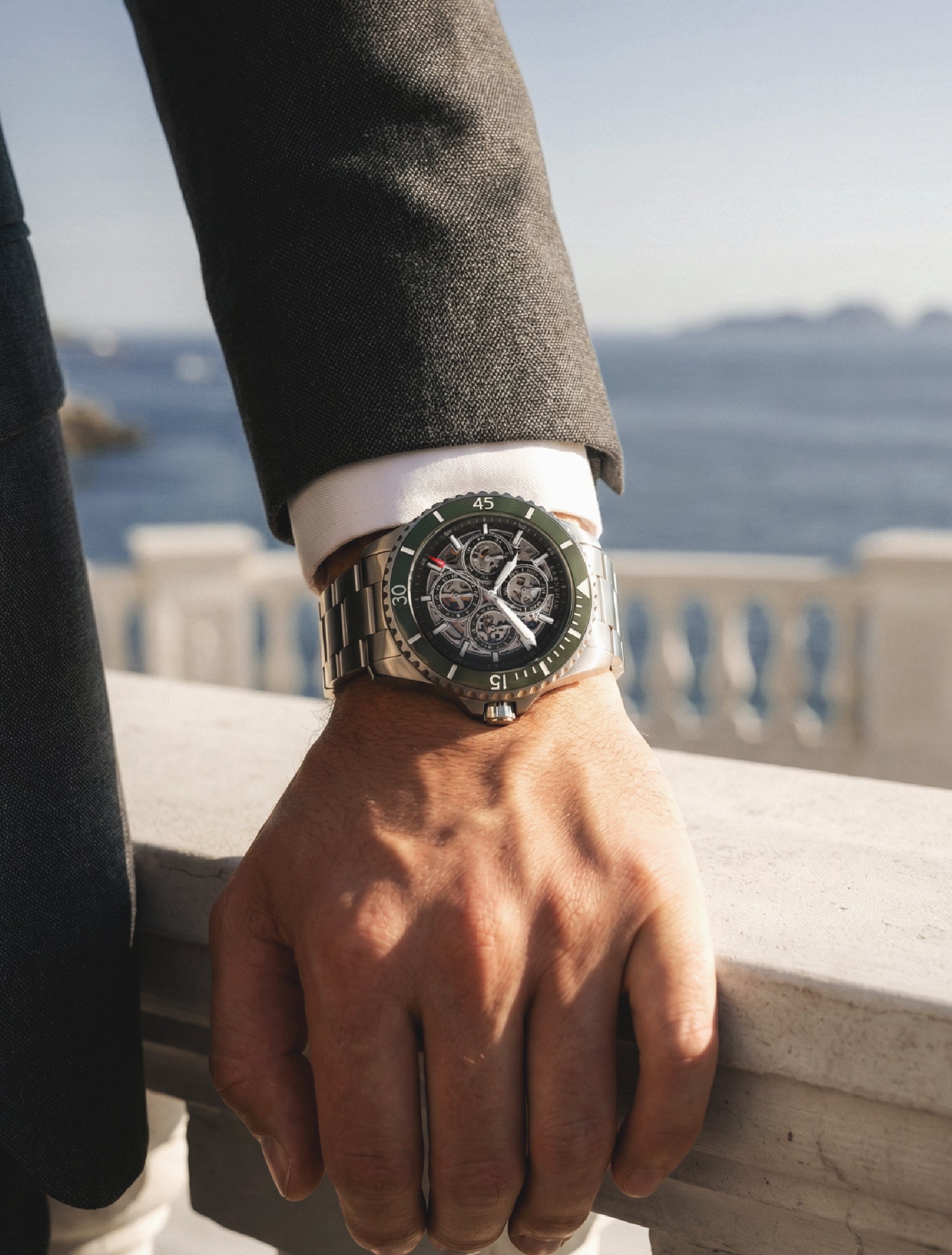Thomas Earnshaw | Elegant Timepieces for the Modern Gentleman